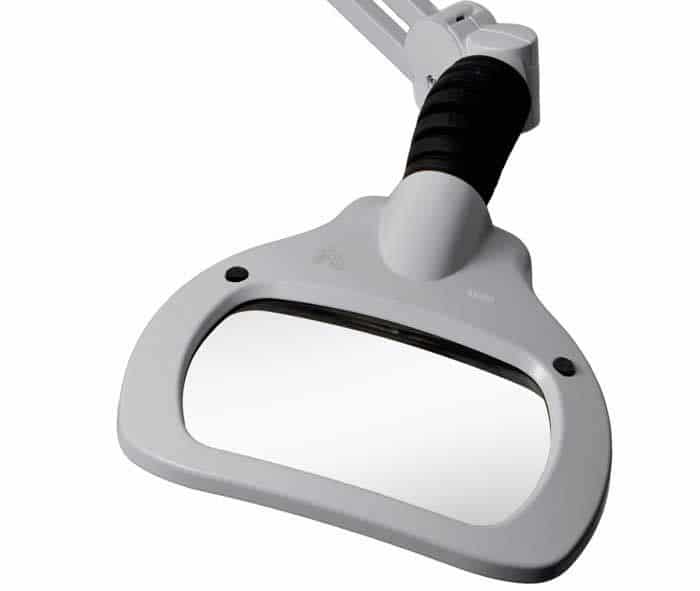 Luminaria con lente de aumento Wave LED 3,5 o 5 dioptrías